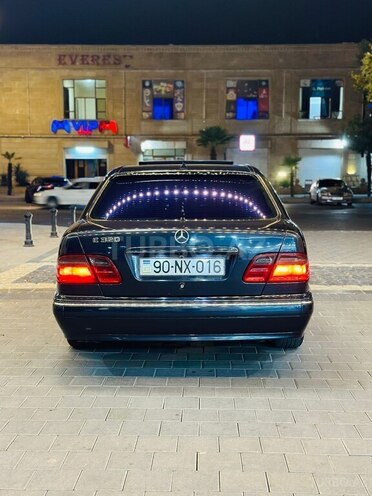 Mercedes E 280 2000, 340,000 km - 2.8 л - Yevlax