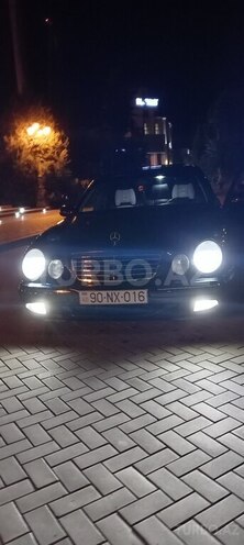 Mercedes E 280 2000, 340,000 km - 2.8 л - Yevlax