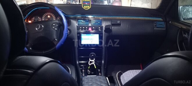Mercedes E 280 2000, 340,000 km - 2.8 л - Yevlax