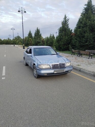 Mercedes C 180 1984, 470,000 km - 1.8 l - Ağdaş
