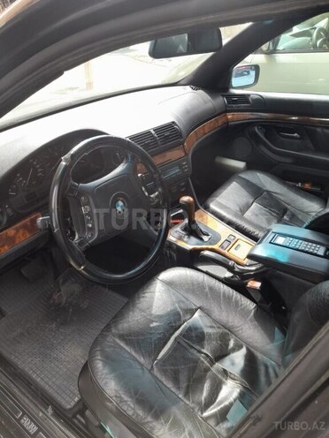 BMW 528 1999, 284,800 km - 2.8 л - Bakı
