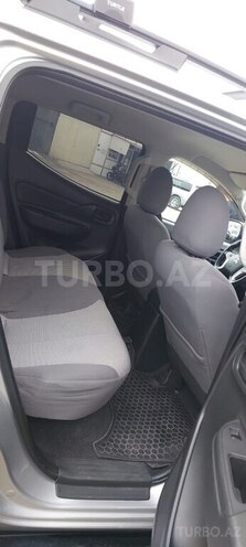 Mitsubishi L200 2021, 102,000 km - 2.4 l - Bakı