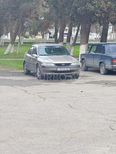 Opel Vectra 1998, 280,000 km - 1.8 l - Tovuz