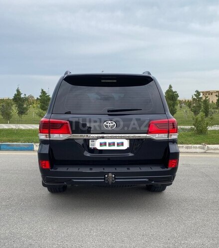 Toyota Land Cruiser 2018, 60,000 km - 4.0 l - Bakı