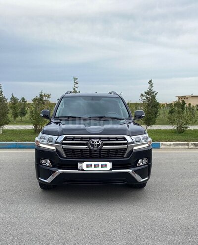 Toyota Land Cruiser 2018, 60,000 km - 4.0 l - Bakı