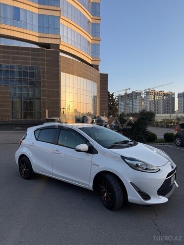 Toyota Aqua 2018, 150,000 km - 1.5 l - Bakı
