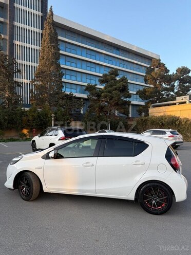 Toyota Aqua 2018, 150,000 km - 1.5 l - Bakı