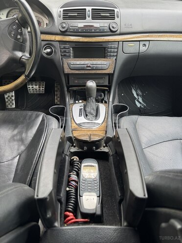 Mercedes E 320 2003, 437,300 km - 3.2 l - Bakı