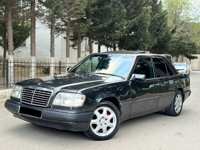 Mercedes E 220 1994, 436,248 km - 2.2 l - Sumqayıt