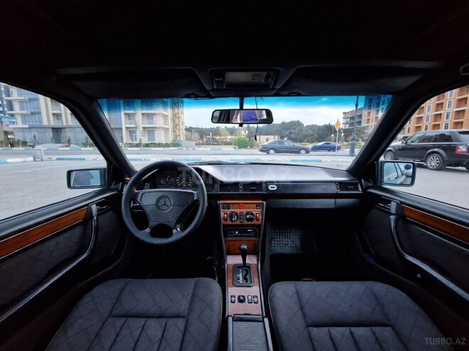 Mercedes E 220 1994, 436,248 km - 2.2 l - Sumqayıt