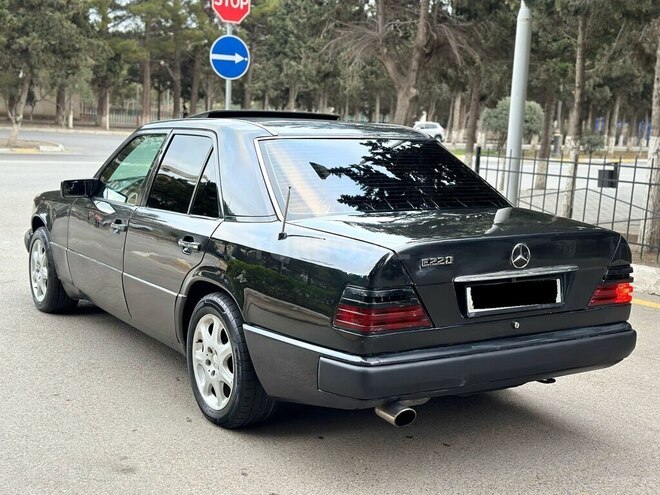 Mercedes E 220 1994, 436,248 km - 2.2 l - Sumqayıt