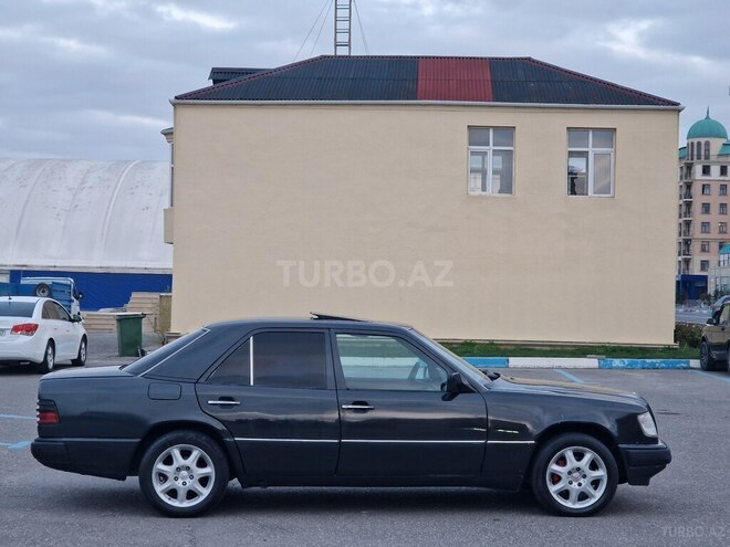 Mercedes E 220 1994, 436,248 km - 2.2 l - Sumqayıt
