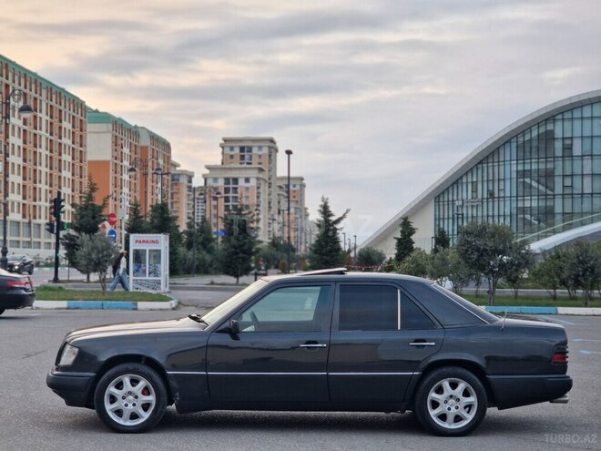Mercedes E 220 1994, 436,248 km - 2.2 l - Sumqayıt