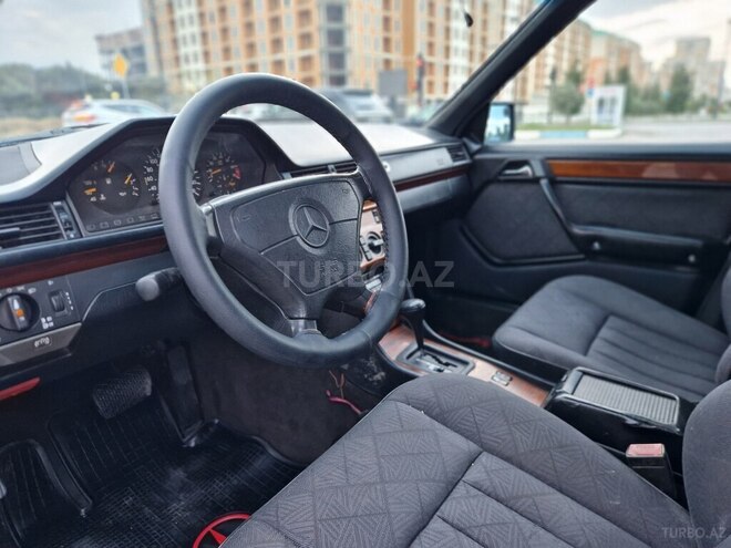 Mercedes E 220 1994, 436,248 km - 2.2 l - Sumqayıt