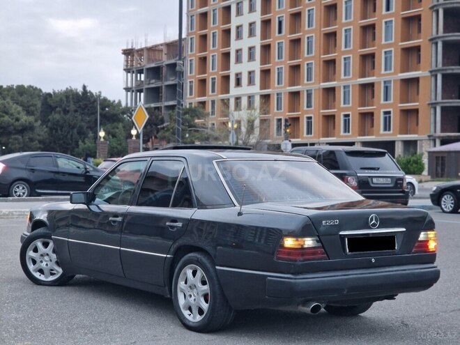 Mercedes E 220 1994, 436,248 km - 2.2 l - Sumqayıt