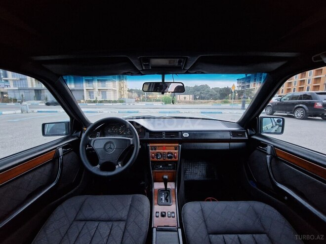 Mercedes E 220 1994, 436,248 km - 2.2 l - Sumqayıt