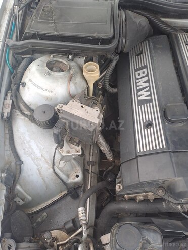 BMW 528 1997, 350,000 km - 2.8 l - Bakı