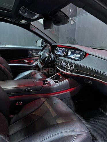 Mercedes S 350 d-8