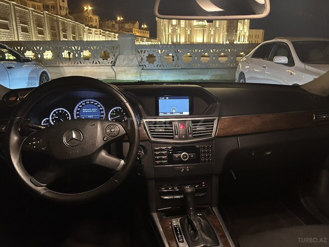 Mercedes E 200 2009, 300,000 km - 1.8 l - Bakı