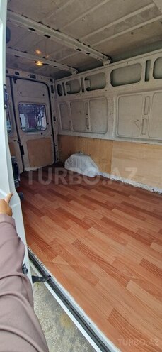 Ford Transit-10