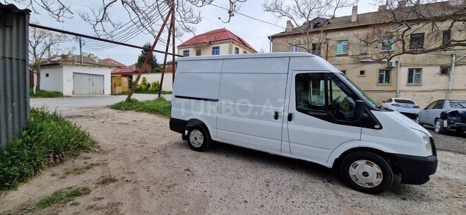 Ford Transit-3