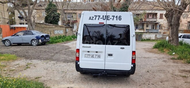 Ford Transit-7