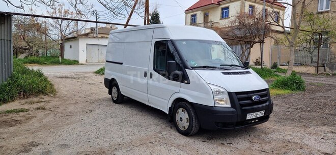 Ford Transit-2
