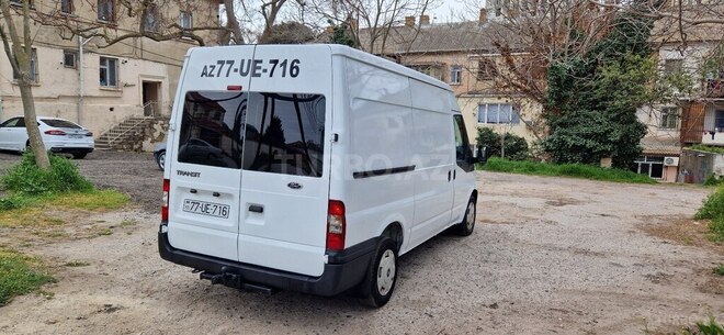 Ford Transit-6