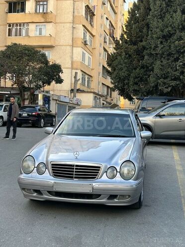 Mercedes E 240 2002, 260,000 km - 2.6 л - Bakı