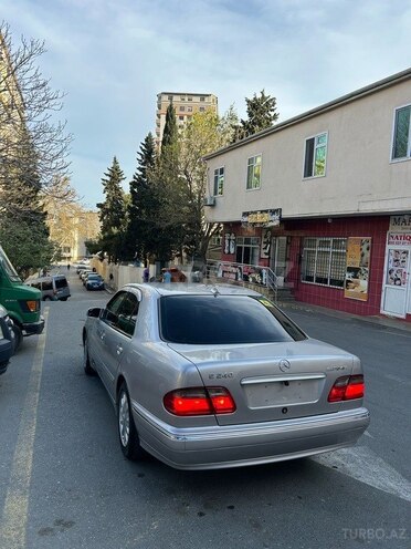 Mercedes E 240 2002, 260,000 km - 2.6 л - Bakı