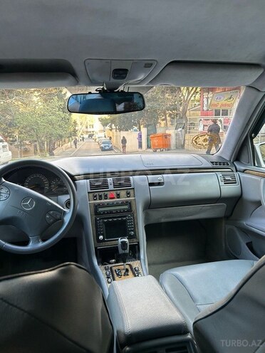 Mercedes E 240 2002, 260,000 km - 2.6 л - Bakı