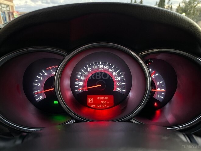 Kia Sorento 2010, 200,000 km - 2.0 l - Naftalan