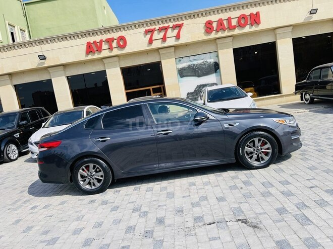 Kia Optima-4