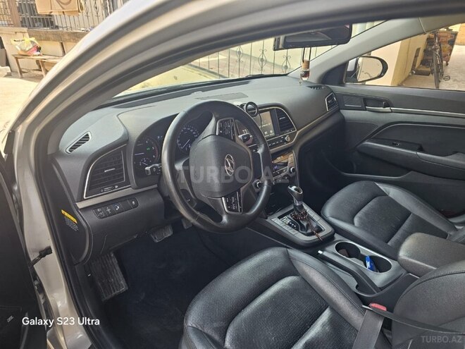 Hyundai Avante 2015, 200,020 km - 1.6 л - Bakı