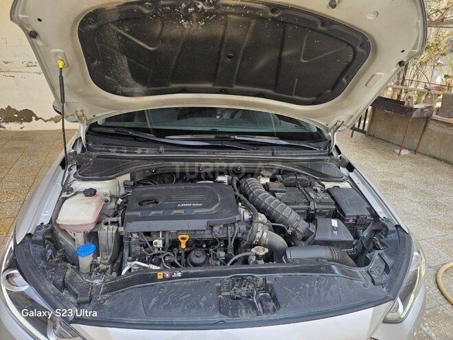 Hyundai Avante 2015, 200,020 km - 1.6 л - Bakı