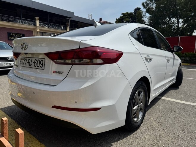 Hyundai Avante 2015, 222,000 km - 1.6 l - Bakı