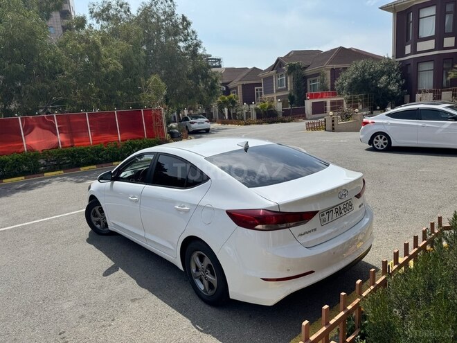 Hyundai Avante 2015, 222,000 km - 1.6 l - Bakı
