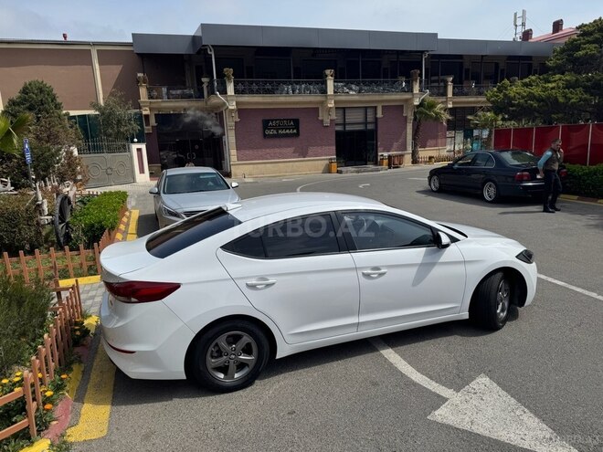 Hyundai Avante 2015, 222,000 km - 1.6 l - Bakı