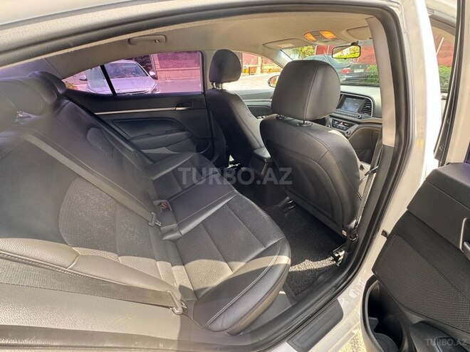 Hyundai Avante 2015, 222,000 km - 1.6 l - Bakı