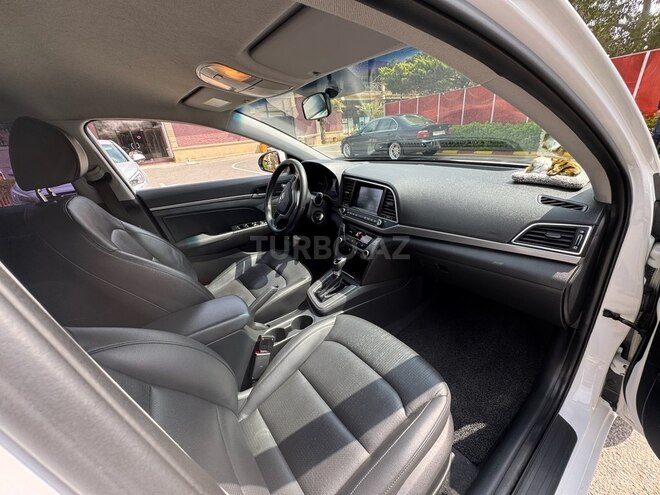 Hyundai Avante 2015, 222,000 km - 1.6 l - Bakı