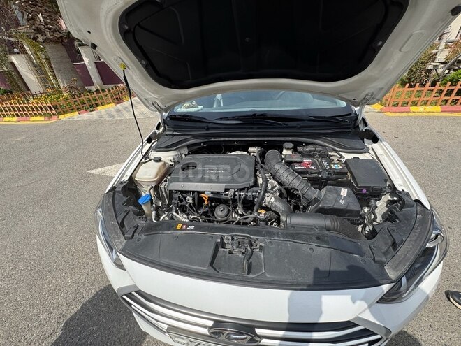 Hyundai Avante 2015, 222,000 km - 1.6 l - Bakı