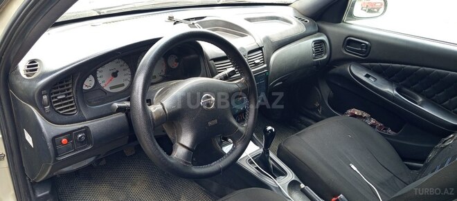 Nissan Sunny 2010, 567,806 km - 1.3 l - Masallı