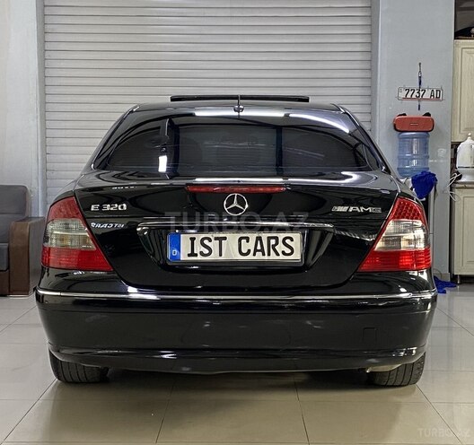 Mercedes E 320-8