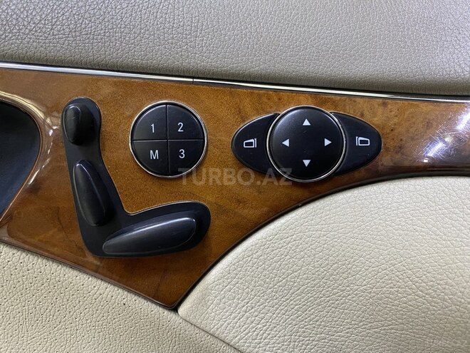 Mercedes E 320-18