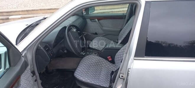 Mercedes C 200 1995, 310,000 km - 2.0 l - Qusar
