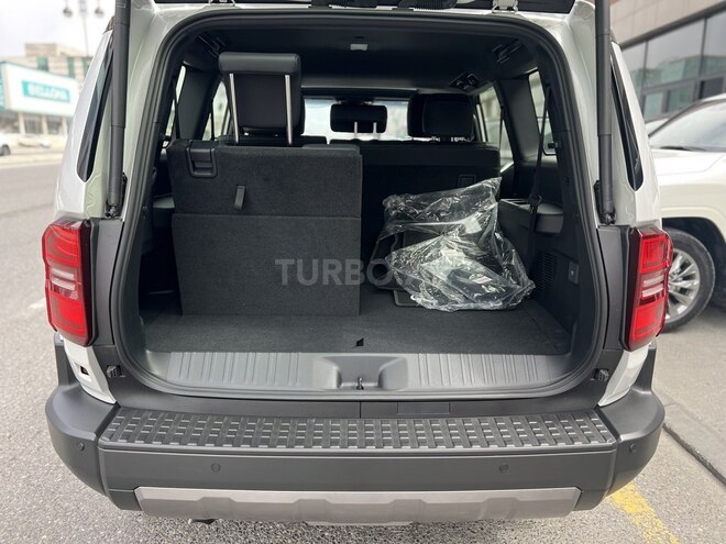 Toyota Land Cruiser Prado-11