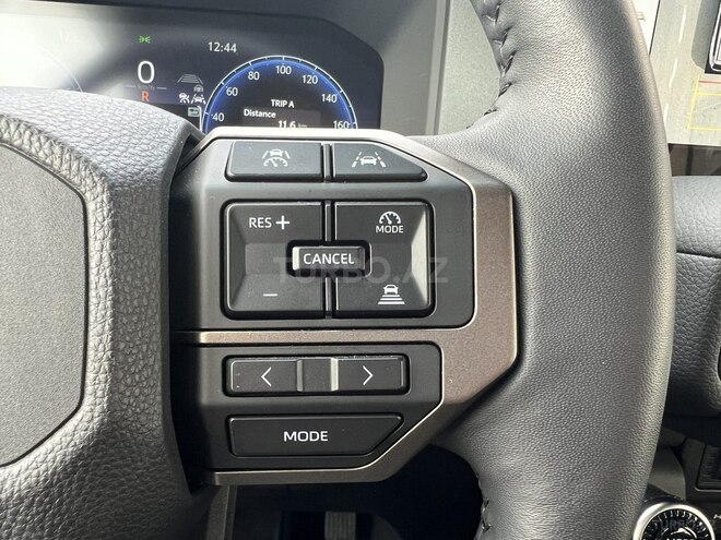 Toyota Land Cruiser Prado-16