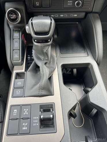Toyota Land Cruiser Prado-14