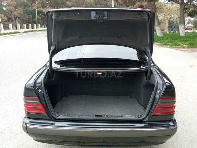 Mercedes E 240 1997, 521,000 km - 2.4 l - Bakı
