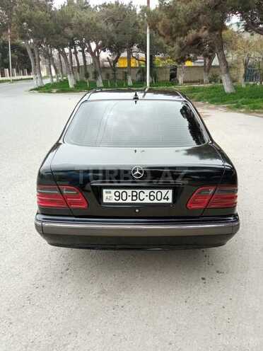 Mercedes E 240 1997, 521,000 km - 2.4 l - Bakı